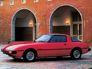 Первое поколение Mazda RX-7