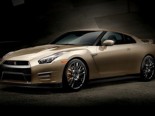 Nissan GT-R 2016 45th Anniversary Gold Edition