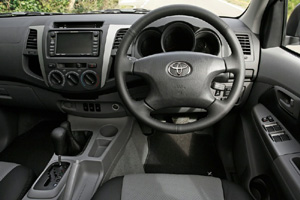Японские автомобили - Toyota Hilux в Великобритании