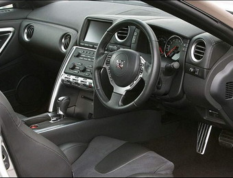Nissan gt-r