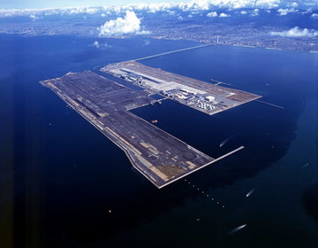 Международный аэропорт Кансай, расположенный на искусственном острове