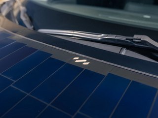 Nissan Aria с солнечными панелями