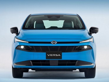 Обновлённый компактный седан Nissan Versa