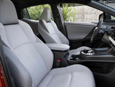 электрический Toyota C-HR электрический Toyota C-HR