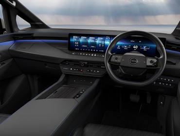 Nissan Elgrand AUTECH