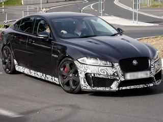 Шпионский снимок Jaguar XFR-S