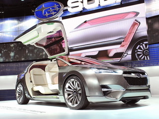 Subaru Hybrid Tourer Concept 2.0 Turbo