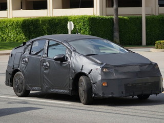 Toyota Prius 2015 шпионское