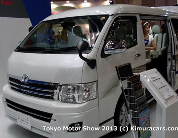 Toyota HiAce Customized фото