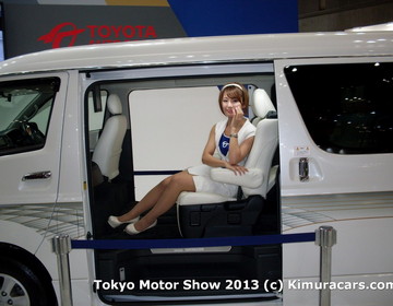 Toyota HiAce Customized фото