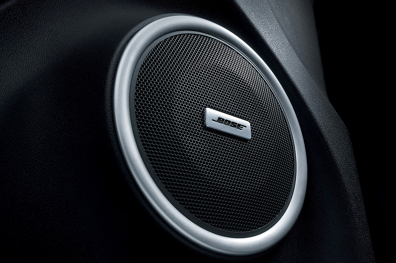 Bose music. Mazda 3 Signature sin Audio Bose. Колонки Talisman Bose. Bose 283394-001. Bose 2010.